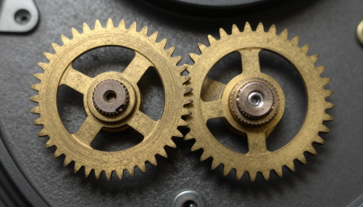 Mechanical Key-Wound Versus Battery-Operated Quartz Movements