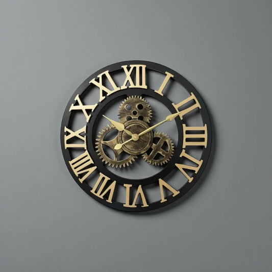 Large metal wall clock - Chronis features a black metal frame with gold Roman numerals, central interlocking gears, and brass clock hands, embodying a steampunk aesthetic ideal for contemporary interiors.