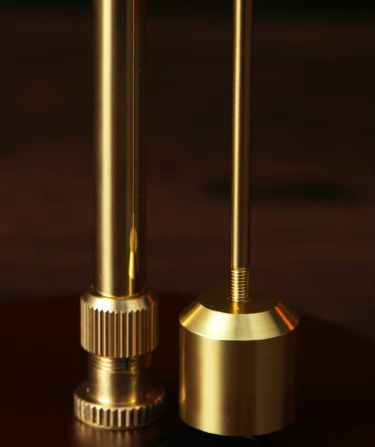 Aerial minimalist Pendulum Clock - Cheswick