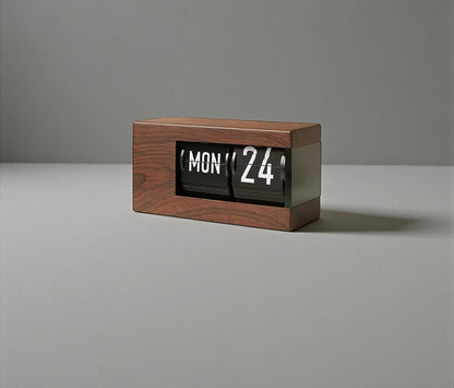 Elegant flip calendar - Roswell